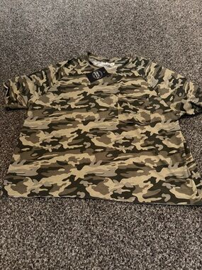 Womens new pol top size small